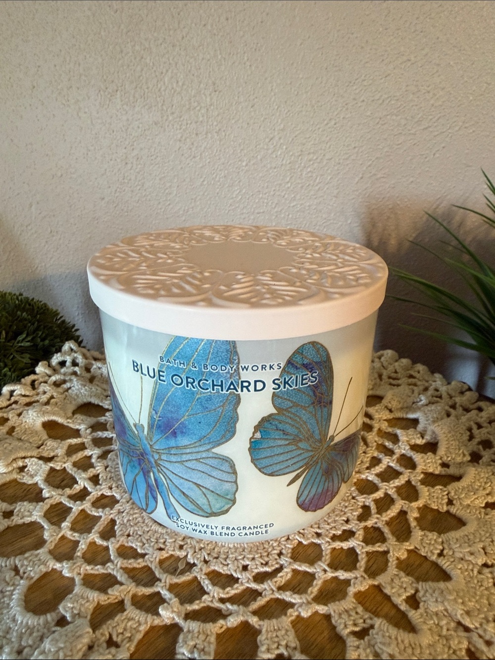 Bath & Body Works Blue Butterfly Jar Candle - Blue and White